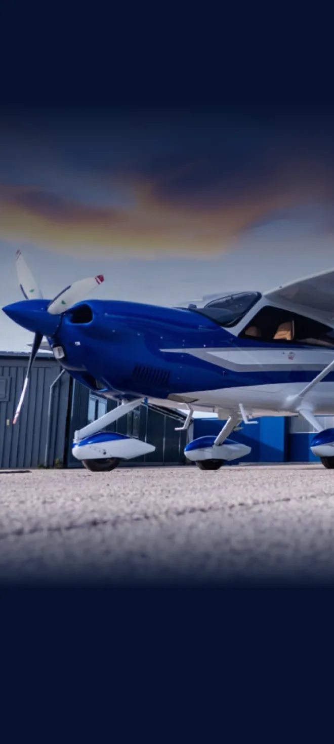 Commercial pilot license training